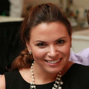 Meet your Posher, Elizabeth